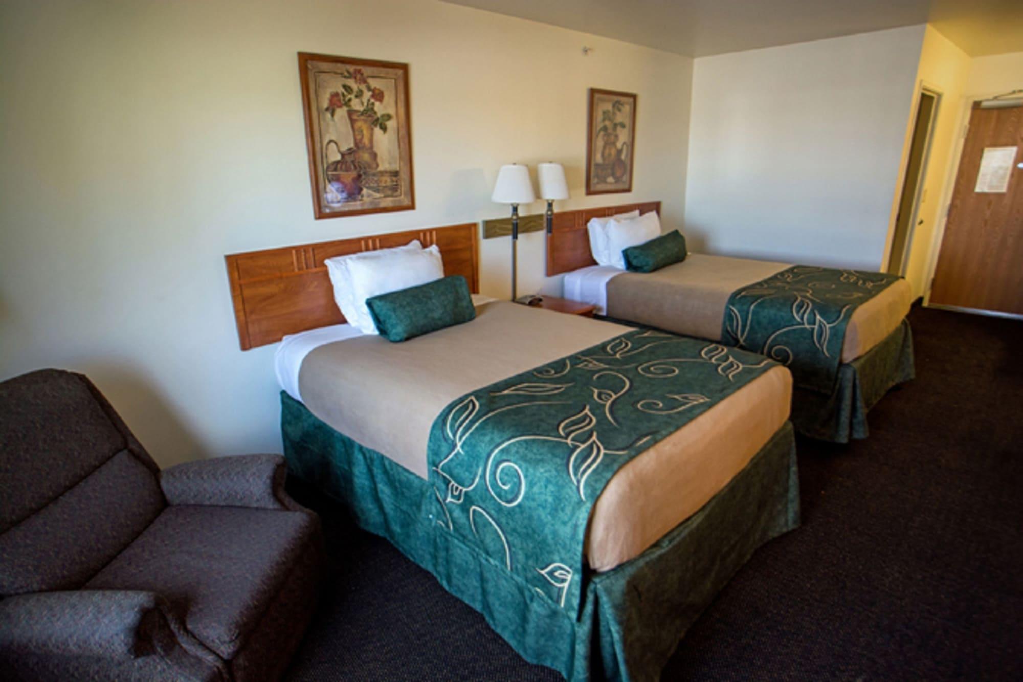Travelodge By Wyndham Clinton Valley West Court Bagian luar foto