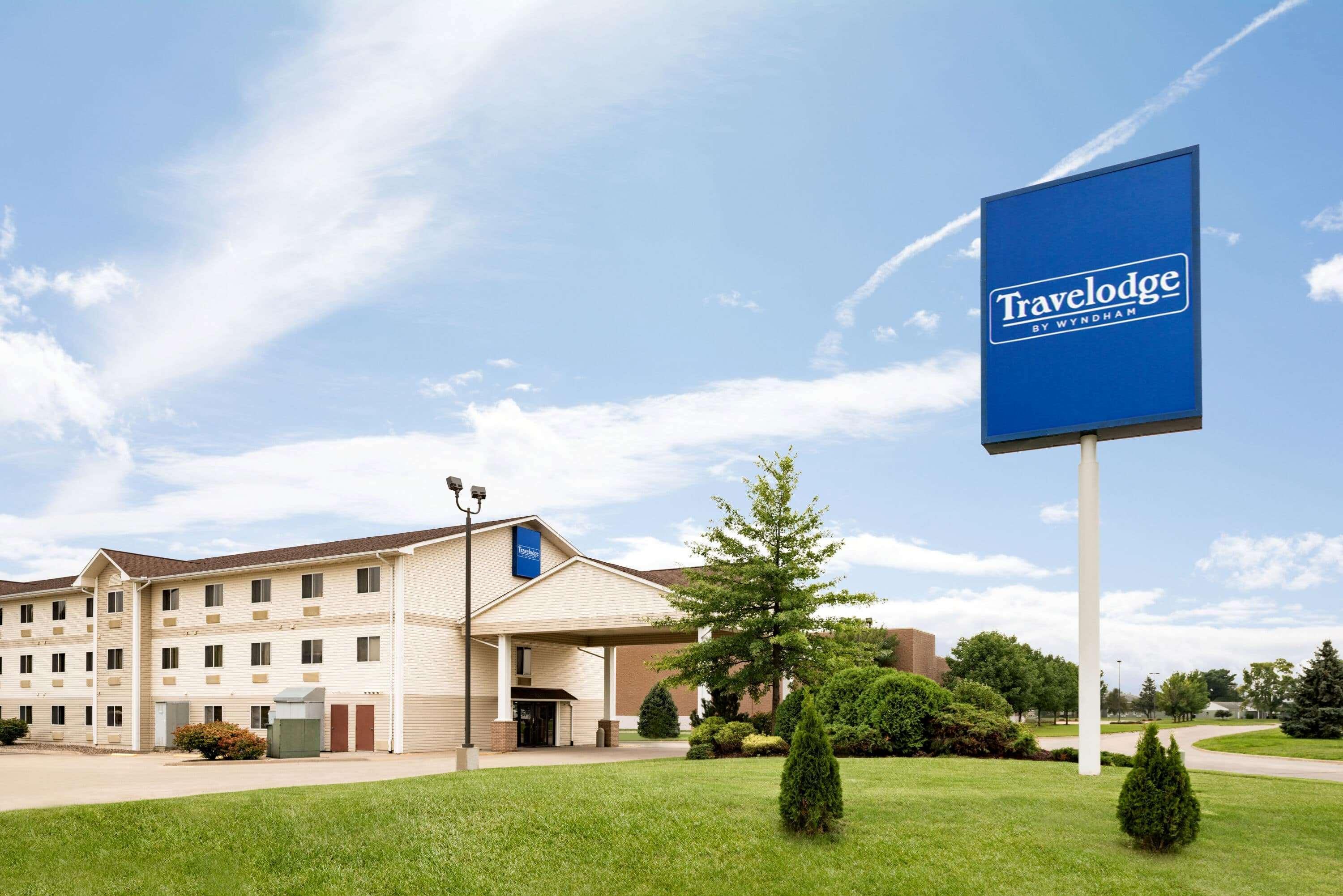 Travelodge By Wyndham Clinton Valley West Court Bagian luar foto