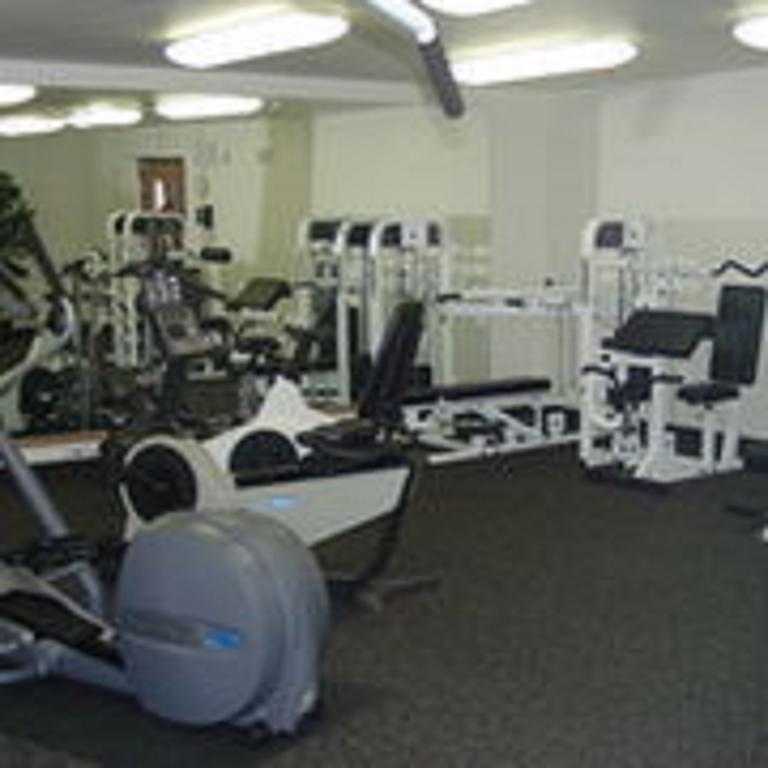 Travelodge By Wyndham Clinton Valley West Court Bagian luar foto